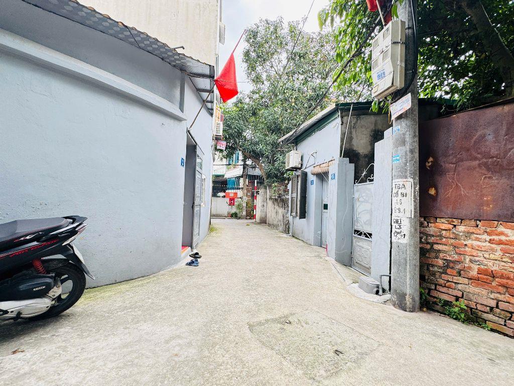 Chính chủ cần bán gấp mảnh đất hai mặt thoáng tại trung tâm Làng Cam, Cổ Bi, Gia Lâm 