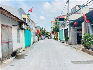 Cần bán gấp mảnh đất thổ cư hai mặt thoáng trước sau tặng căn nhà cấp 4 trục chính Đổng Xuyên, Đặng Xá, Gia Lâm 