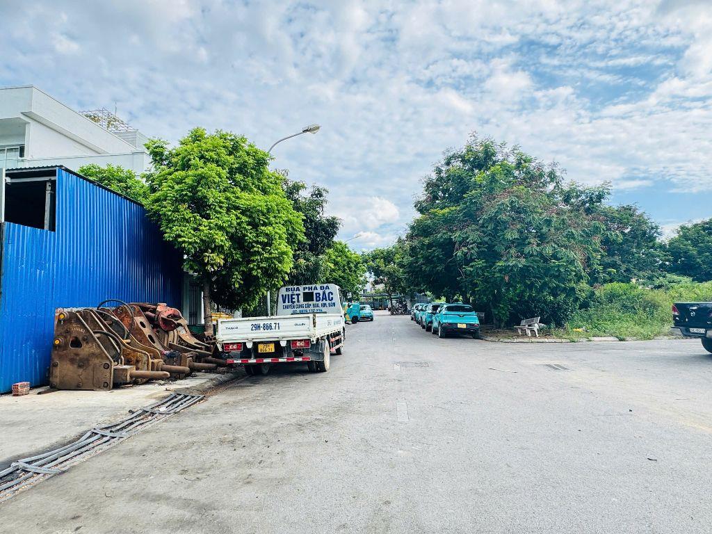 Cần tiền bán gấp lô đất View vườn hoa hiện đang cho thuê tại trung tâm Làng nghề Kiêu Kỵ, Gia Lâm 