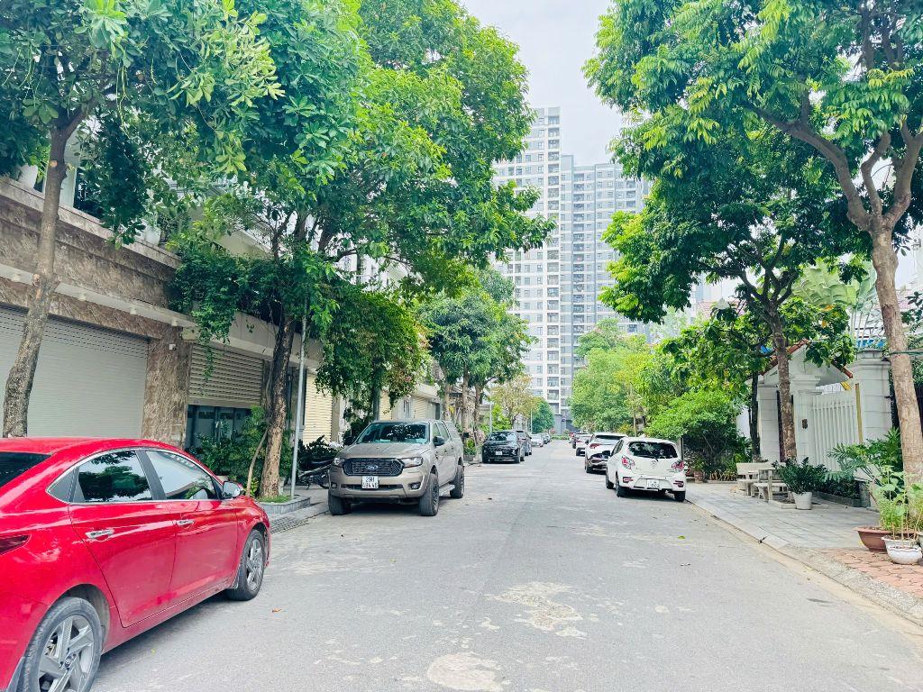 Chính chủ cần thanh khoản gấp căn Shophouse Hải Phát đường 13m tại Trâu Qùy, Gia Lâm