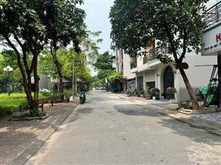 Cần tiền hạ giá bán gấp mảnh đất View vườn hoa trong khu tái định cư Giang Biên, Long Biên 