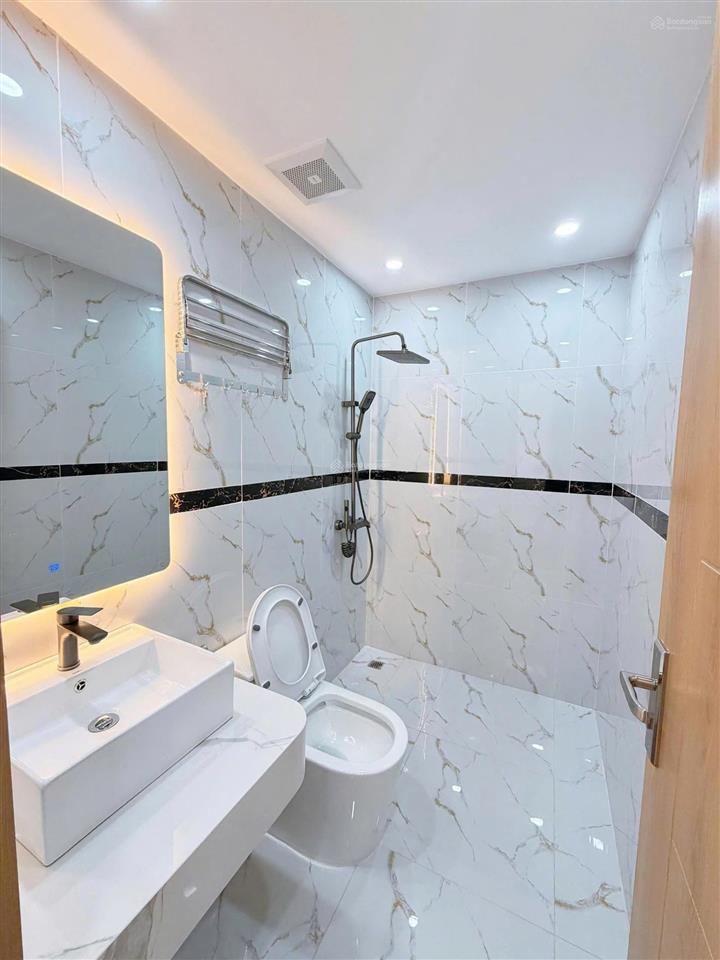 Bán căn hộ toà b10a đường nguyễn chánh, kđt nam trung yên, full nội thất mới 100%
