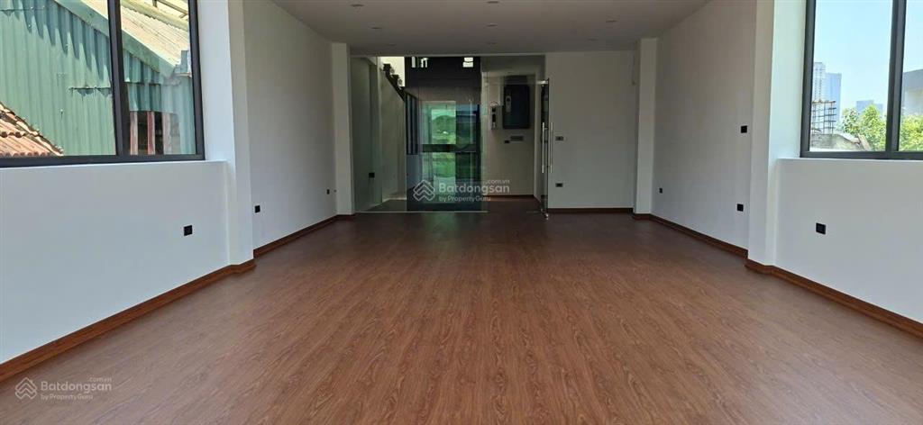 Bán nhà mặt phố trung kính, yên hòa ko lo quy hoạch, sổ đỏ chính chủ