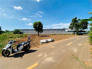 Đất thổ cư , sổ riêng, ở thị trấn đất đỏ, đường nhựa lớn, khu dân cư đông, cách ql55 chỉ 500m