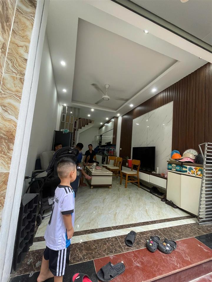 Cho thuê nhà nguyên căn phú lương ngõ thông, ô tô lùi cửa 5 t3pn, 0392 250 ***