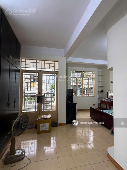 Bán nhà thích quảng đức, quận phú nhuận, ngang lớn 6m (dt cn 90m2) 5 tầng chỉ 15 tỷ