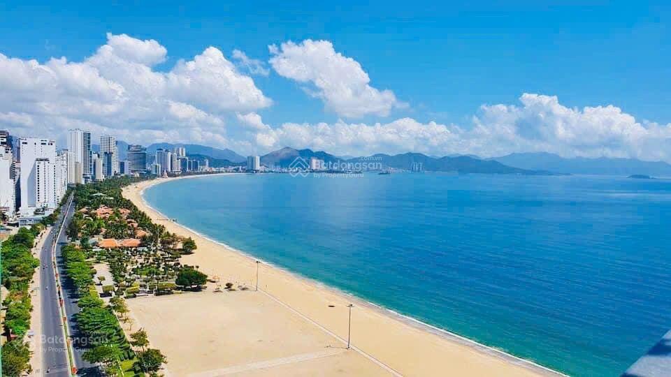 Bán đất xây khách sạn sát trần phú nha trang diện tích 148 m2 ngang 6.8m vuông vức