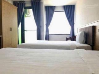 Khách sạn 2 mặt tiền đường dương hiến quyền  bắc nha trang. diện tích 164,7 m2 32 phòng