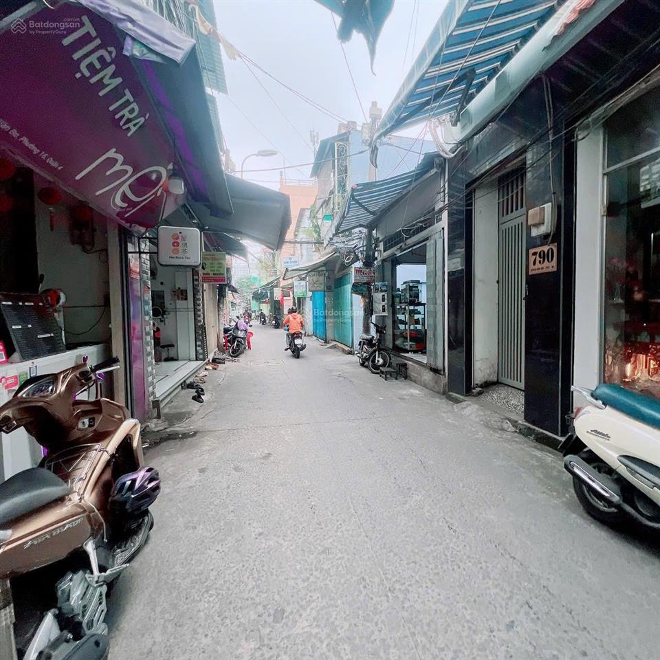 Bán nhà mặt tiền kinh doanh quận 4 giá tốt  giá bằng nhà hẻm