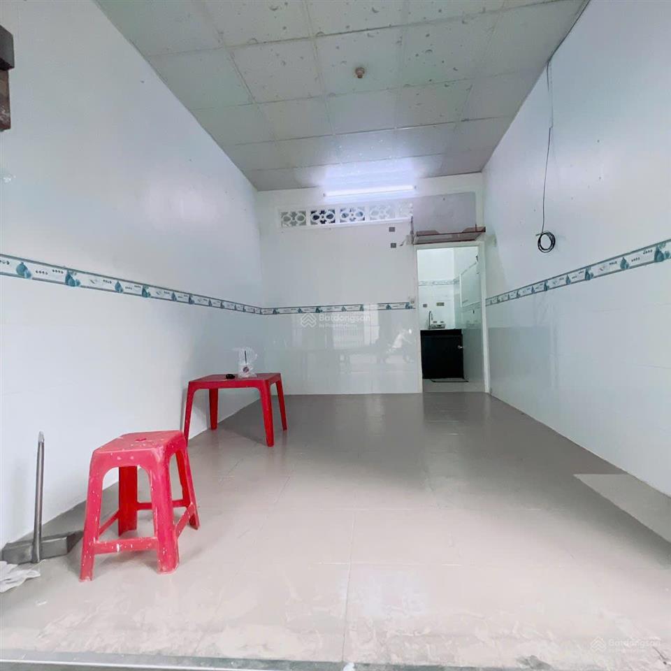 Bán nhà mặt tiền kinh doanh quận 4 giá tốt  giá bằng nhà hẻm