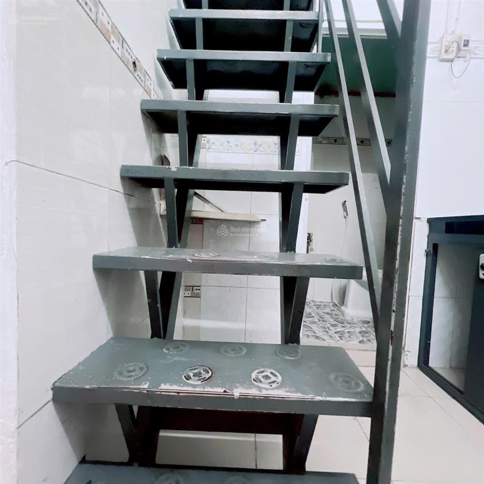 Bán nhà mặt tiền kinh doanh quận 4 giá tốt  giá bằng nhà hẻm