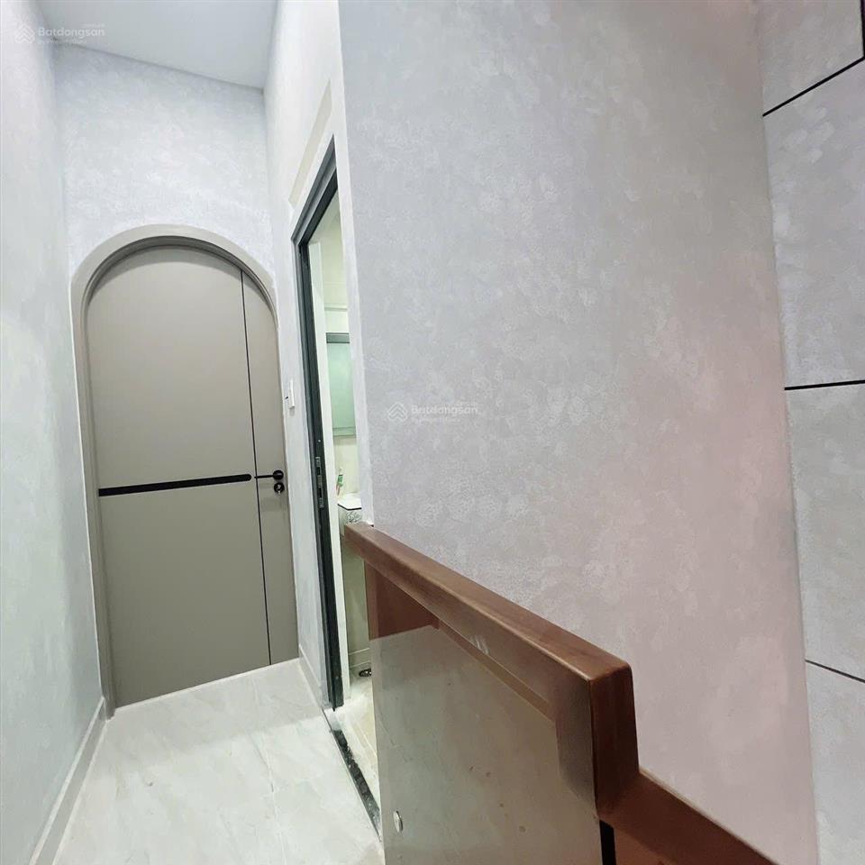 Nhà đẹp 03 tấm quận 4  không quy hoạch