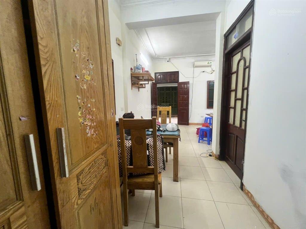 Cho thuê nhà chính chủ mặt phố nguyễn thị định 82m2 5 tầng thang máy 65t.