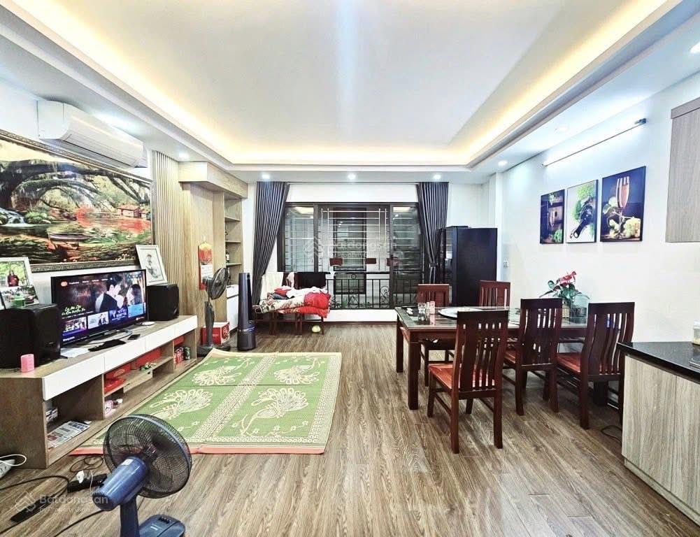 Quá víp  phố nguyễn khang 46m x 5t  gần phố  nhà đẹp  giá 11.8tỷ.