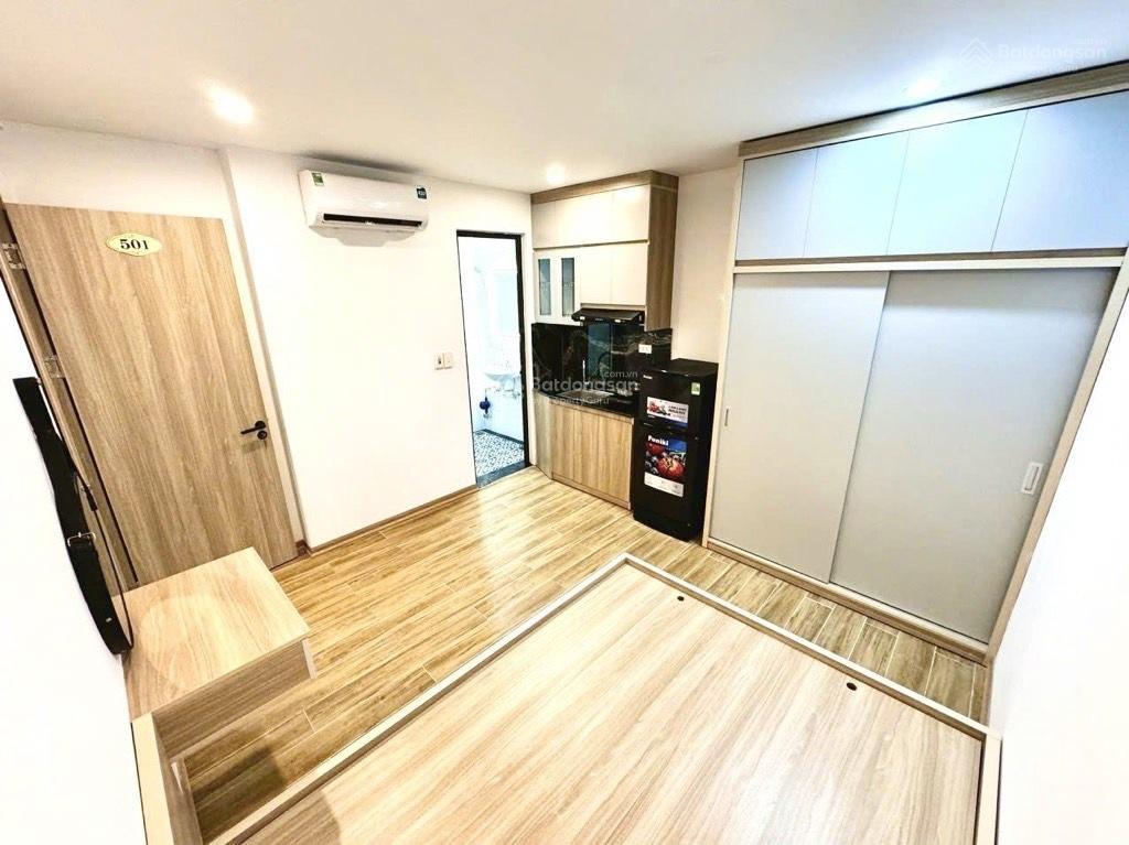 Toà ccmn cầu giấy 67m x 7t  15p, cho thuê 75tr/tháng  đủ pccc  giá 17.9 tỷ