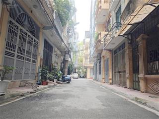 Phố hoàng quốc việt 70m x 4t  ô tô, kd  20m ra phố  giá rẻ 23.9 tỷ.