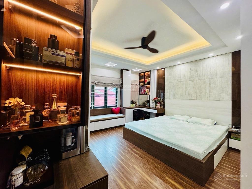 Phố nguyễn khang  50m2 x 5t  ngõ 3m thông  giá 12.75 tỷ.