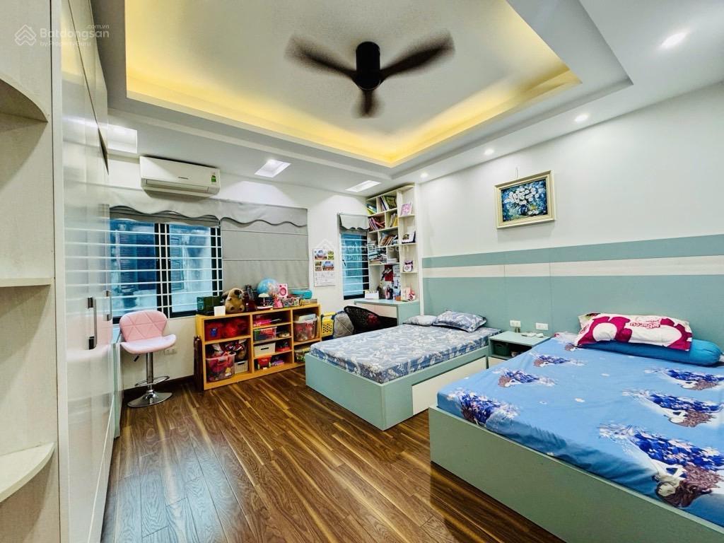 Phố nguyễn khang  50m2 x 5t  ngõ 3m thông  giá 12.75 tỷ.