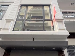 Siêu phẩm  phố trần quốc hoàn 54m2 x 6t thang máy, ô tô, kd  giá 24.1 tỷ.