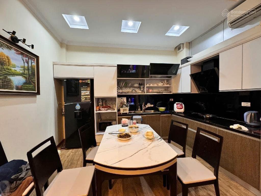 Nhà đẹp  phố hồ tùng mậu 52m2 x 5t  ô tô  gần phố  giá 15.9 tỷ.