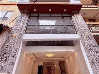 Bán nhà đẹp  phố lạc long quân 65m2 x 6t thang máy  ô tô. giá 19.7 tỷ.