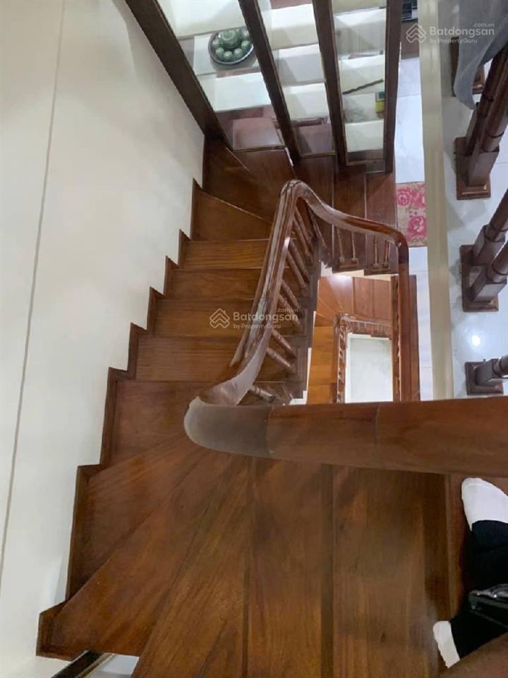 Phố nguyễn khang  50m2 x 5t  ngõ 3m thông  giá 12.9 tỷ.