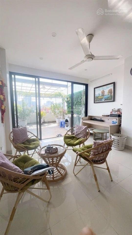 Rất hiến  đường láng 44m2 x 6t  ô tô lô góc  thang máy  giá 14.8 tỷ.