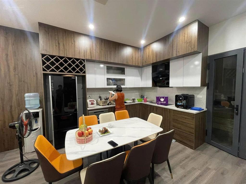 Phân lô  phạm văn đồng 56m2 x 5t, ô tô, kd, nhà đẹp  giá 15.2 tỷ