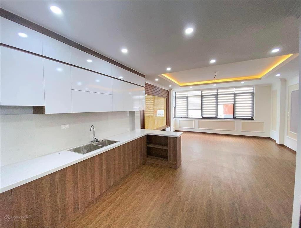 Phố đỗ quang 69m x 6t thang máy  kd vp  ô tô tránh  giá 31.6 tỷ.