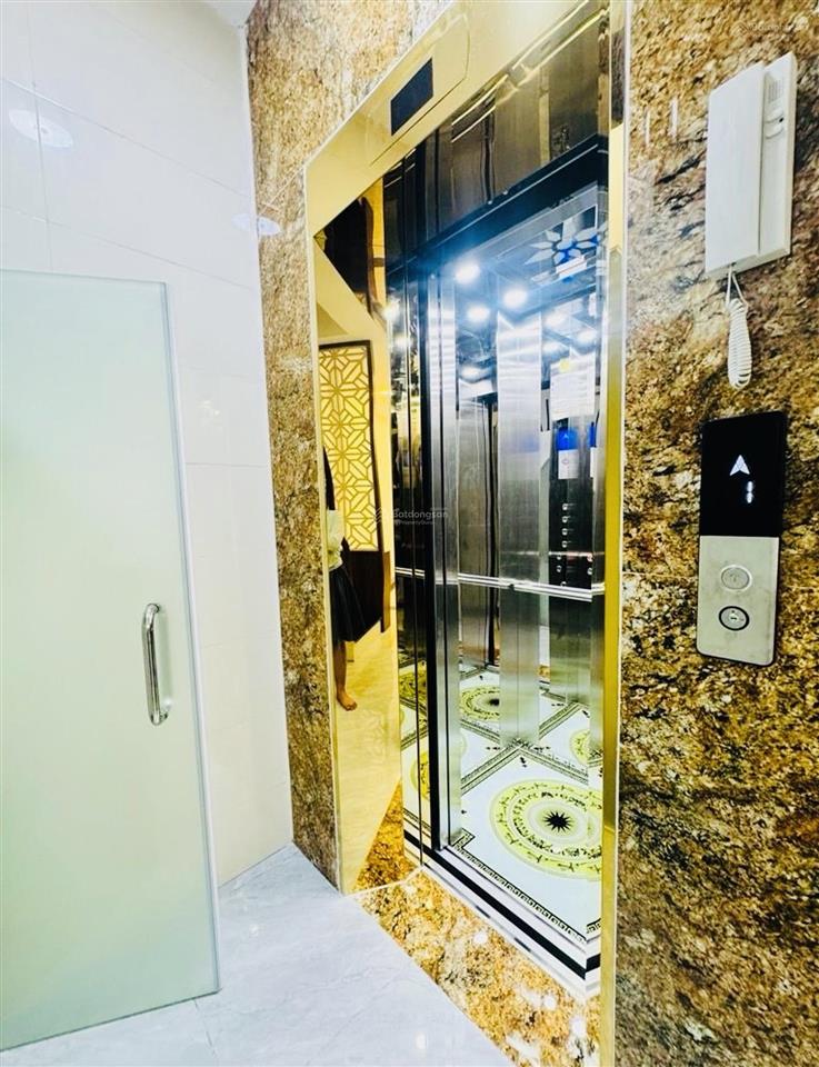 Bán nhà  xuân đỉnh 35m x 5t thang máy  ô tô gần  lô góc  giá 9.85 tỷ.