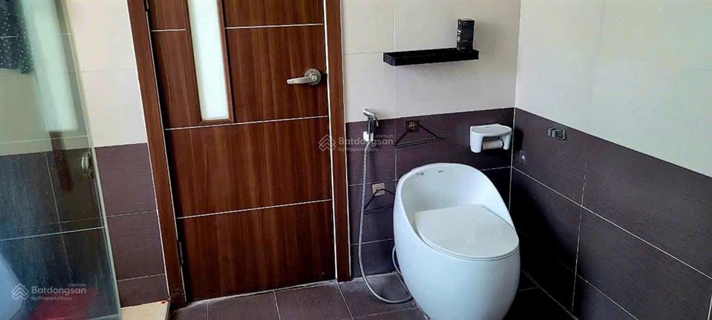 Bán căn hộ 3pn tòa oct3a khu đô thị resco, sẵn nội thất như mới tầng đẹp view công viên hòa bình