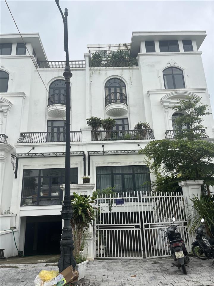 Bán căn biệt thự góc 3 mặt thoáng 305m2 louis city hoàng mai đã hoà thiện cơ bản  0822 238 ***
