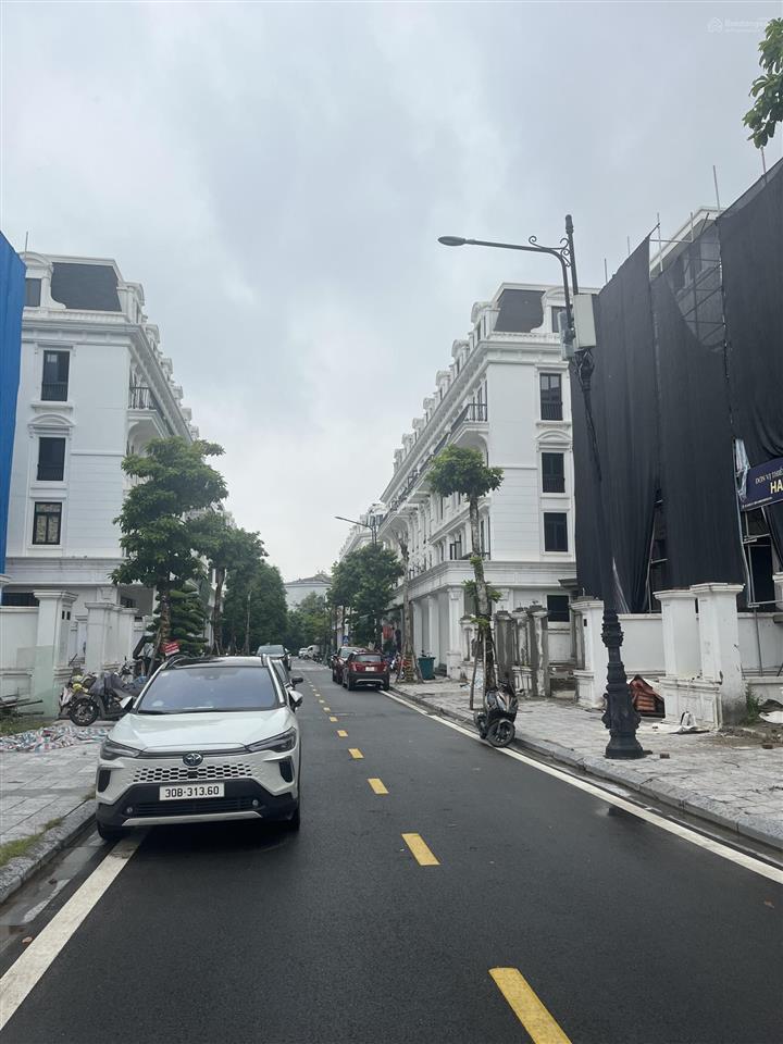 Bán căn biệt thự góc 3 mặt thoáng 305m2 louis city hoàng mai đã hoà thiện cơ bản  0822 238 ***
