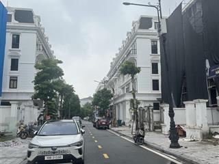 Bán căn biệt thự góc 3 mặt thoáng 305m2 louis city hoàng mai đã hoà thiện cơ bản  0822 238 ***