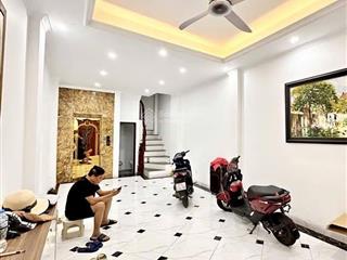 Bán nhà 50m2 thang máy 8.7 tỷ, tại bát khối full nội thất đẹp