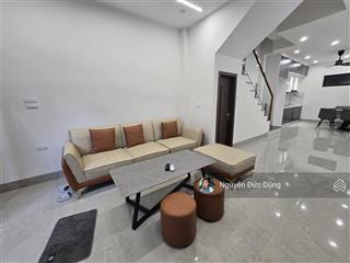 Chỉ 8 tỷ 56m2 nhà ngõ 42 sài đồng 4 tầng mới tinh  sát hồ, ngõ víp