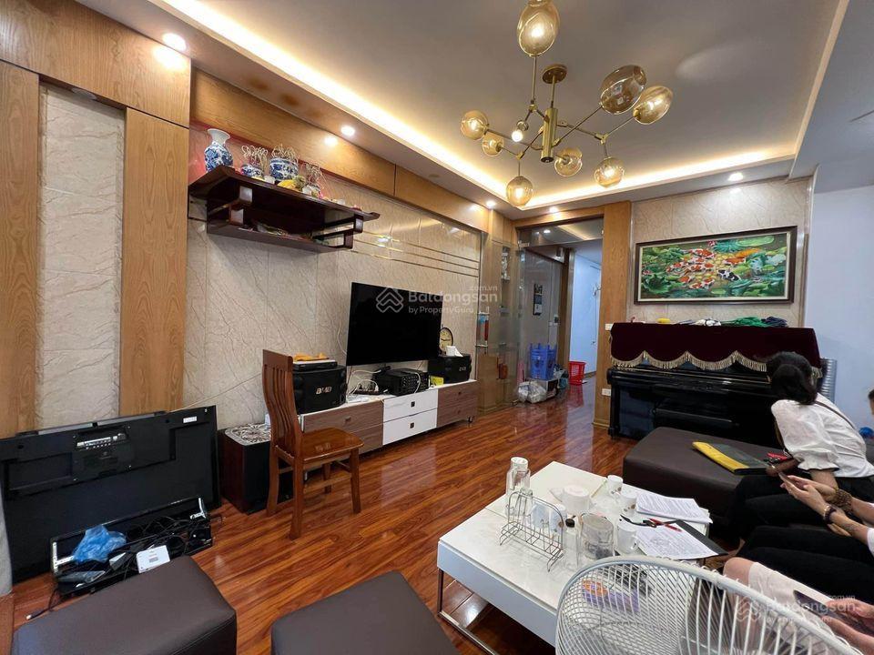Nhà 7 tỷ ngọc lâm oto tránh 45m2, 4 tầng dân xây, ngõ thông kinh doanh