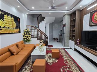 Chỉ 6.4 tỷ cổ linh 40m2 x 5 tầng, full nội thất về ở ngay