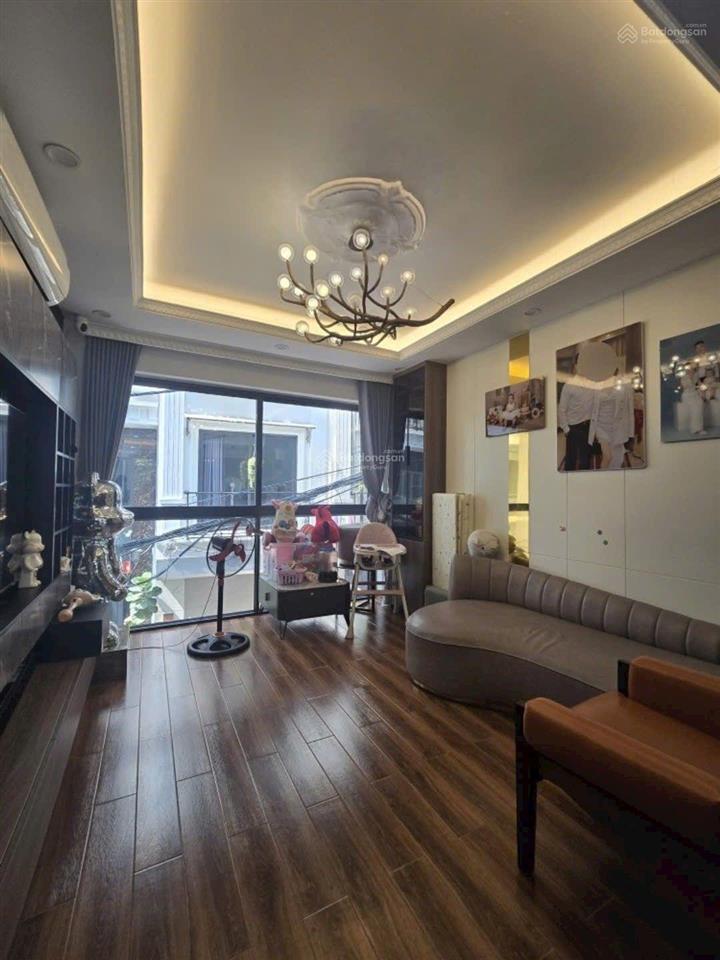 Nhà ngọc thụy 11.5 tỷ ô tô tránh, gara 43m2 x 5 tầng, lô góc 3 thoáng