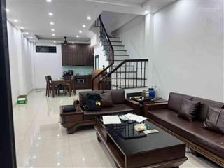 Bán nhà nguyễn văn cừ 46m 5 tầng full nội thất nhỉnh 6 tỷ nhà đẹp long lanh
