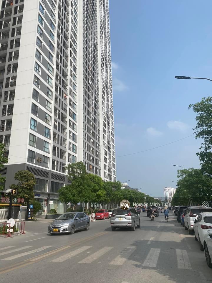 Chính chủ cần bán gấp căn shophouse chân đế tầng 1 tòa g3 dự án vinhomes green bay mễ trì