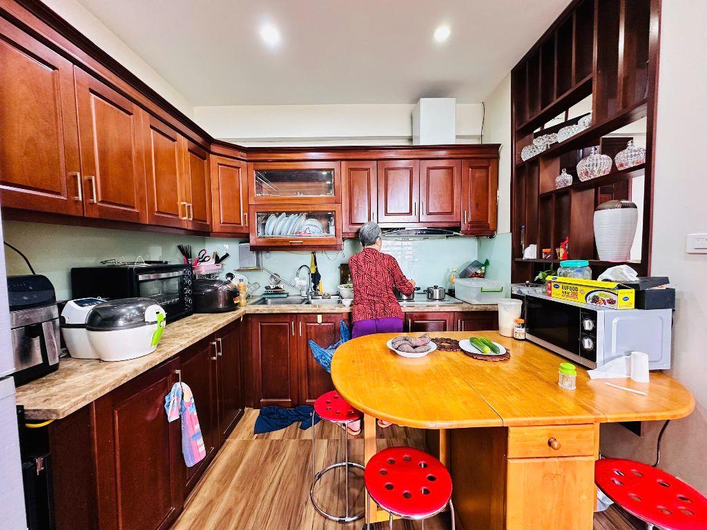 Cho thuê căn hộ KĐT ngoại giao đoàn căn góc 85m 3pn full đồ ban công ĐN view Hồ Tây