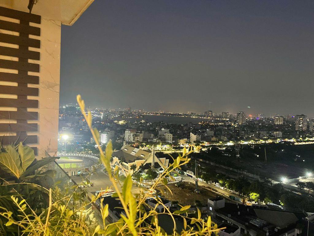 Bán căn hộ chung cư KĐT ngoại giao đoàn căn góc 160m 4pn 3vs 3 ban huowng view Hồ Tây