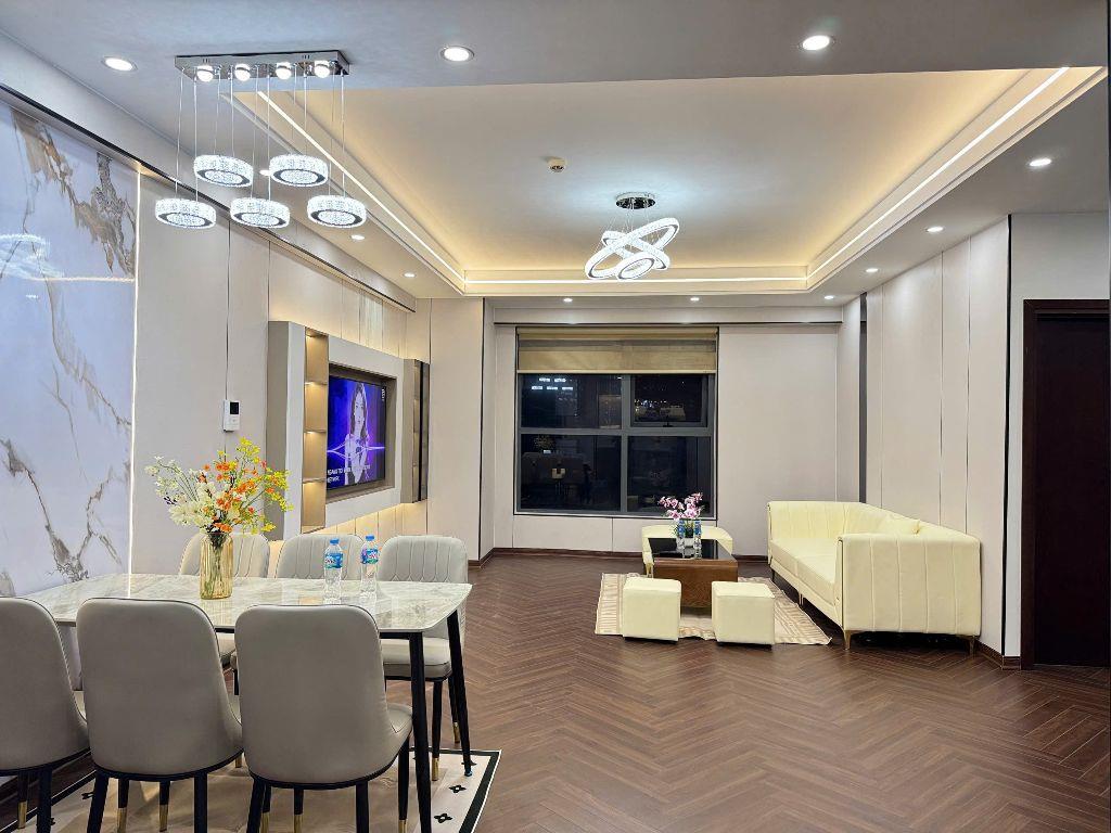 Bán căn hộ Vinata Tower 289 Khuất Duy Tiến, Cầu Giấy căn góc 115m 3pn full đồ view đẹp