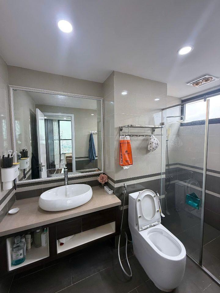 Bán căn hộ chung cư Bohemia 25 Lê Văn Thiêm căn góc 141m 3pn full đồ ban công ĐN nhà đẹp