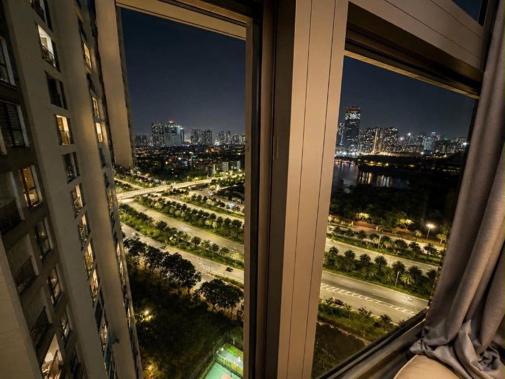 Bán căn hộ Vinhomes Green Bay Mễ Trì tòa G2 căn 63m 2pn 2vs full đồ view hồ sổ lâu dài