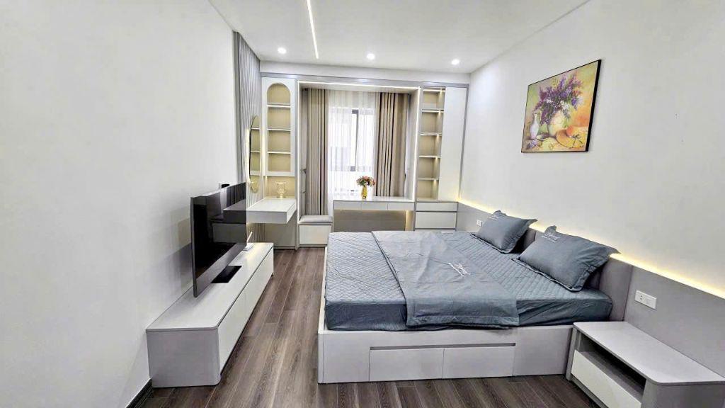 Bán căn hộ chung cư 17T1 Hoàng Đạo Thúy căn góc 119m 3pn full đồ tầng 10 nhà đẹp sẵn sổ 