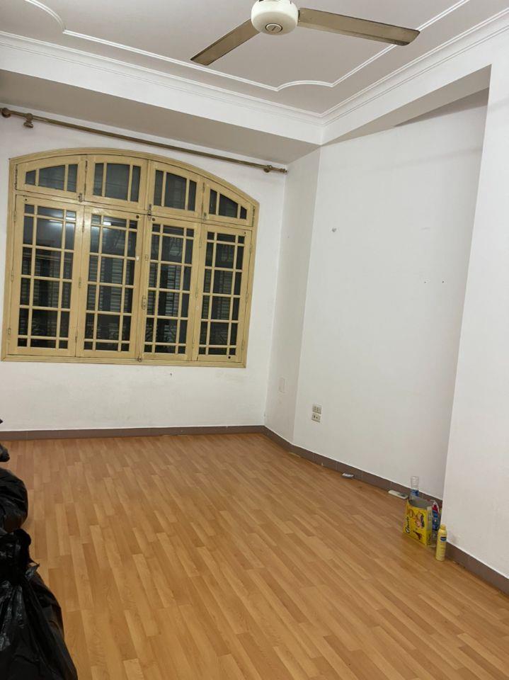 Cho thuê nhà phân lô Nguyễn Chí Thanh, Đống Đa 60m x5T mặt tiền 7m đường ô tô thông 27tr