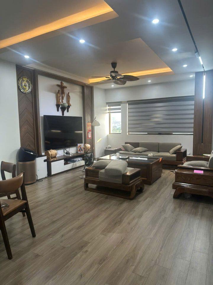 Bán gấp căn hộ chung cư CT2 Đỗ Nhuận căn góc 147m 3pn full đồ view công viên Hòa Bình