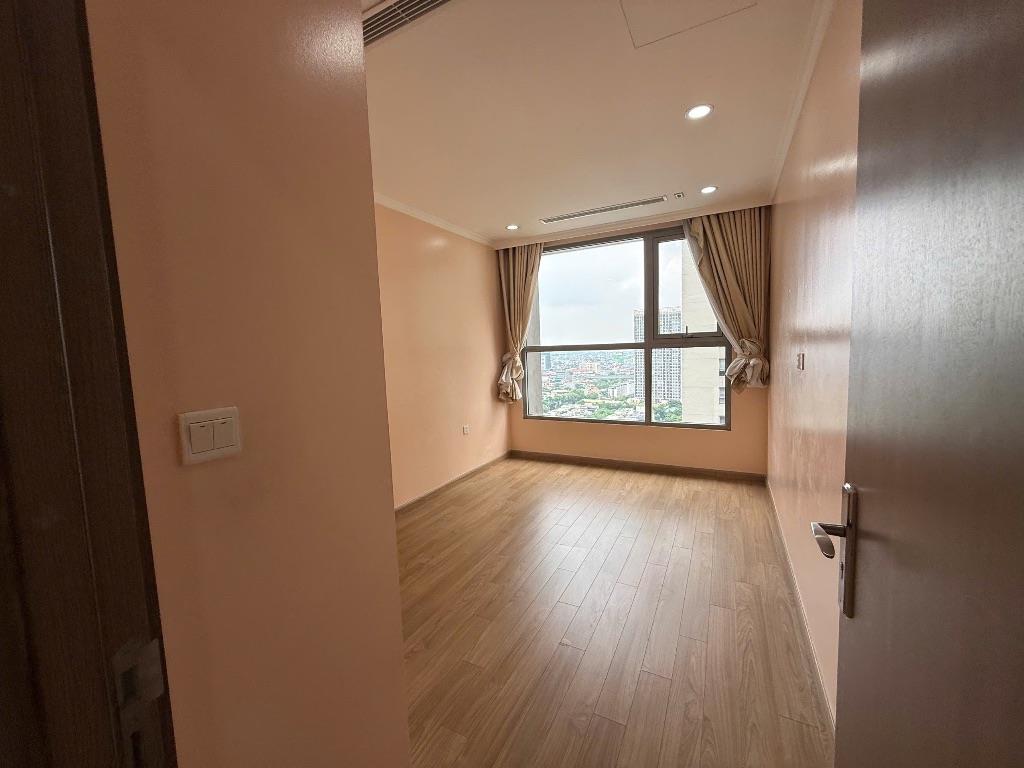 Bán căn hộ cao cấp Vinhomes Gardenia Hàm Nghi căn 95m 3pn 2vs đồ cơ bản view biệt thự và bể bơi giá 9.15 tỷ